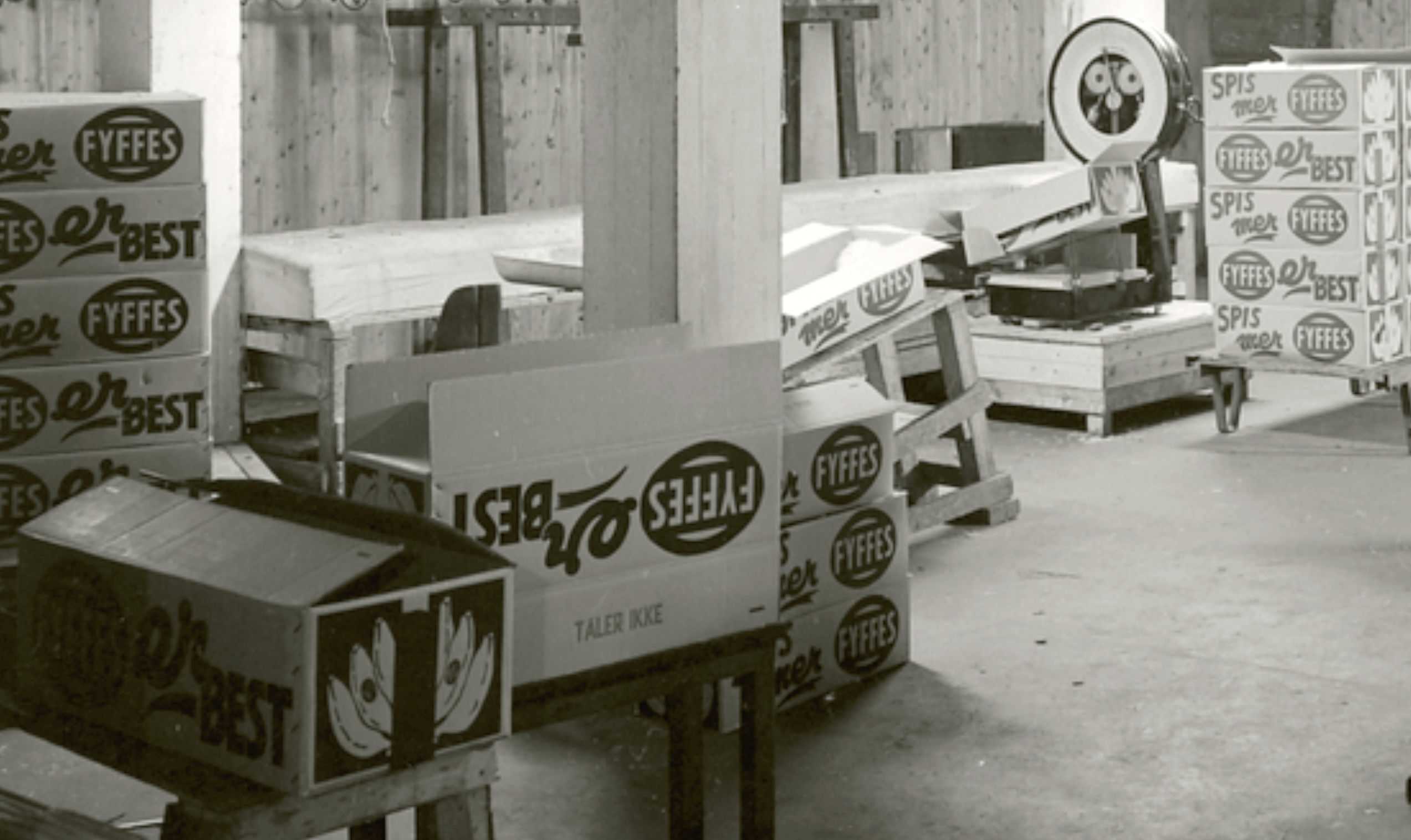 banana boxes - 1953 Fyffes (Trondheim)